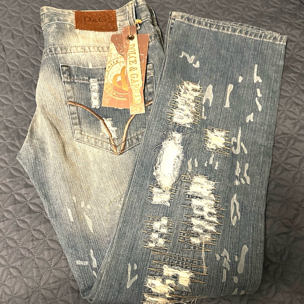 D&G Men's Relaxed Fit Distressed Denim Jeans